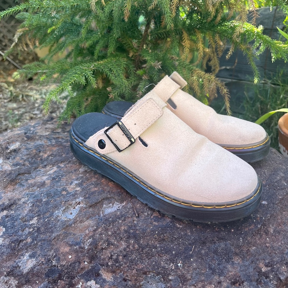 Dr Martens Carlson Suede Casual Slingback Mules- Sand